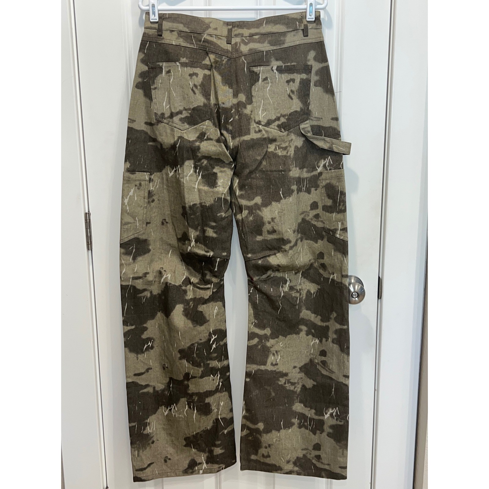 NWOT Lioness Camo Cargo Pant Womens Small Green Brown Wide Leg Carpenter Utility