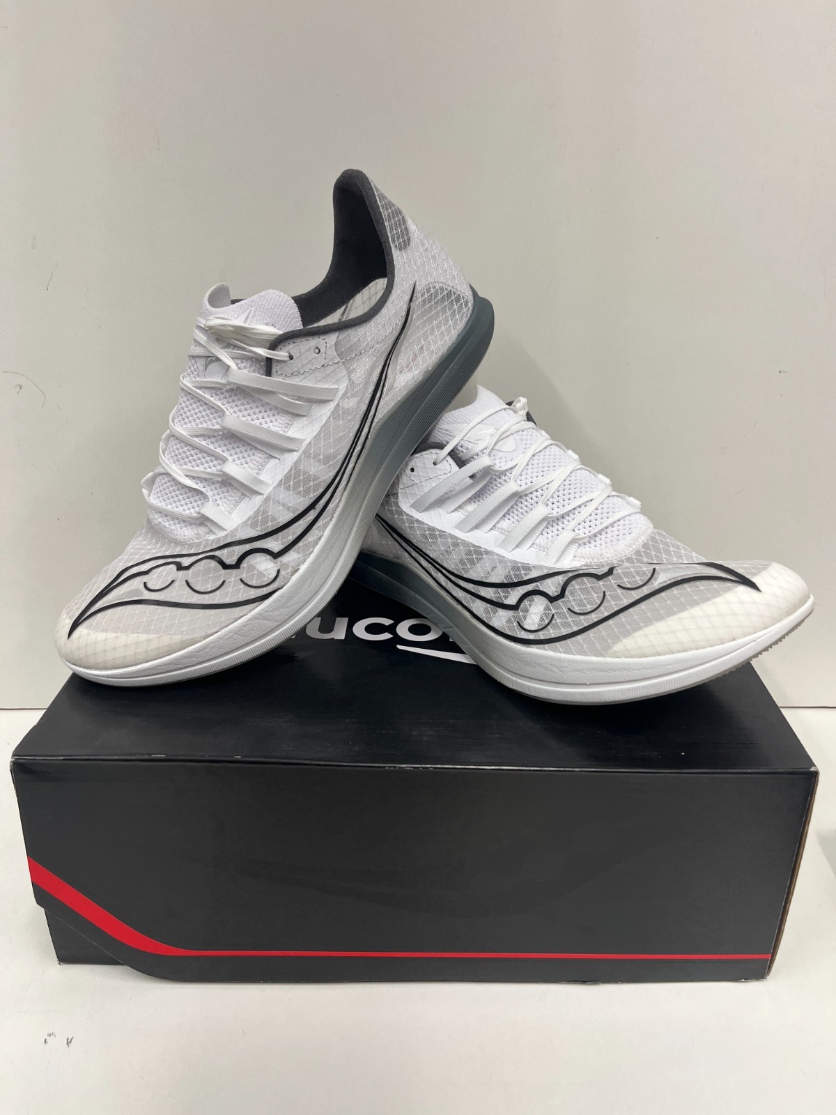Saucony Terminal VT — Running Shoes — NEW – Unisex Sizing