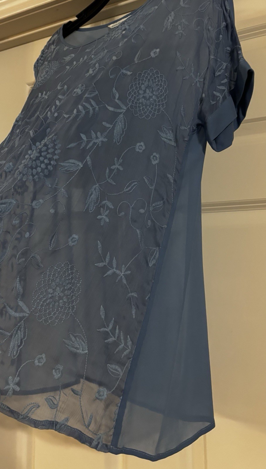 Sundance Silk Old Money Coastal Preppy Quiet Luxury Indie Embroidered Size S