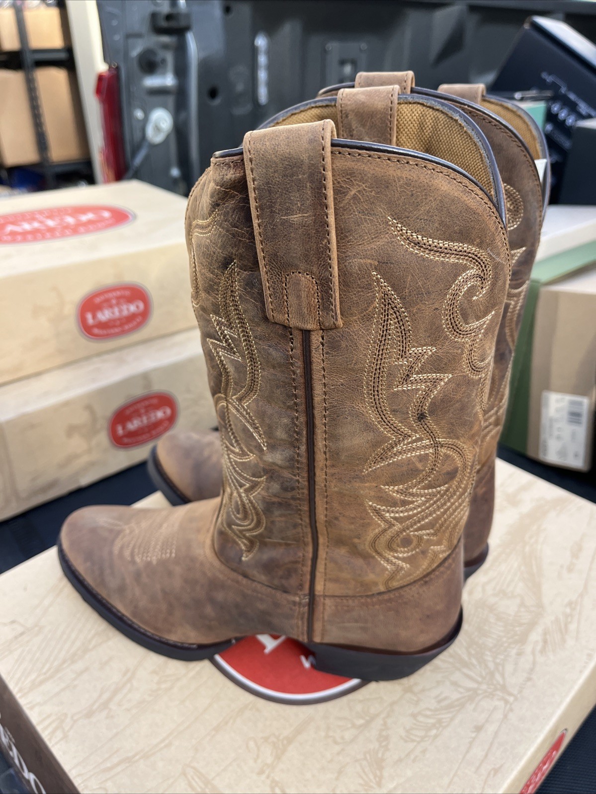 Laredo Cowboy Boots Brown Leather Distressed Western 51112 Women’s Size 8 W NEW