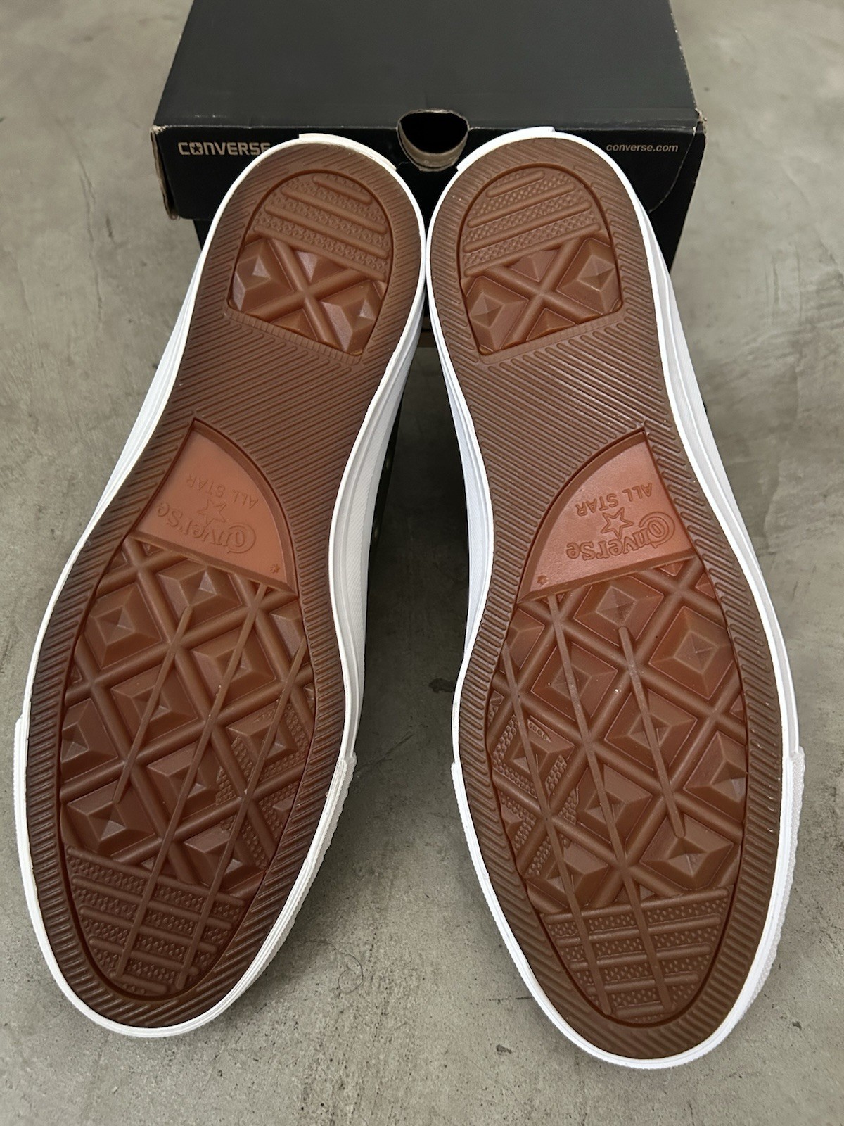 Men Size 9 Converse Chuck Taylor All Star Hi CTAS 2 Tone Leather Herbal / Black