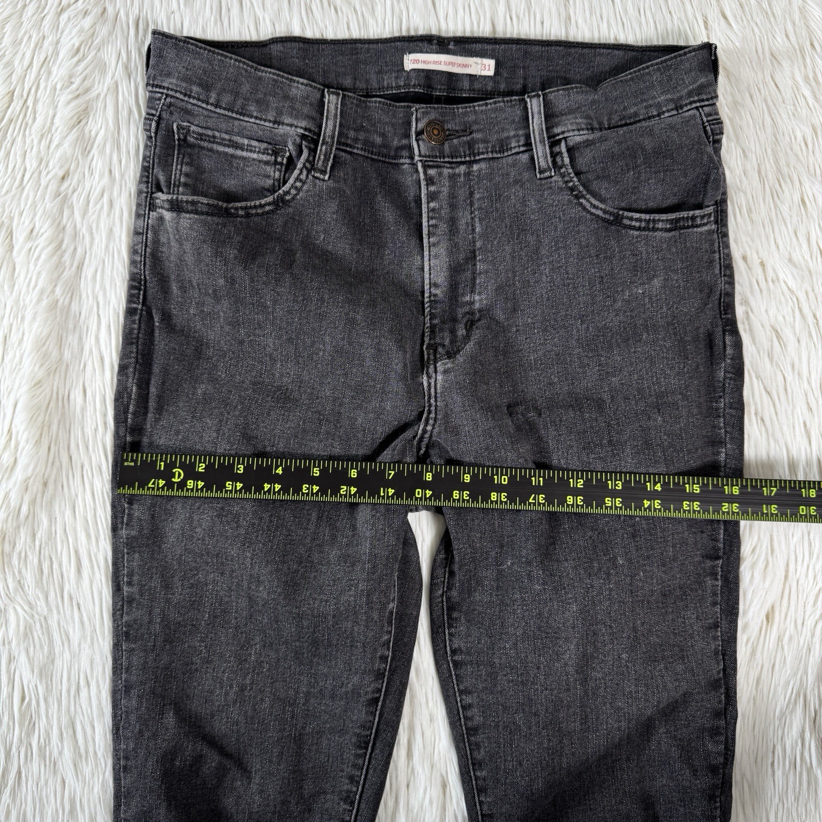 Levi’s 720 Charcoal Wash High-Rise Super Skinny Denim Jeans Women’s Size 31