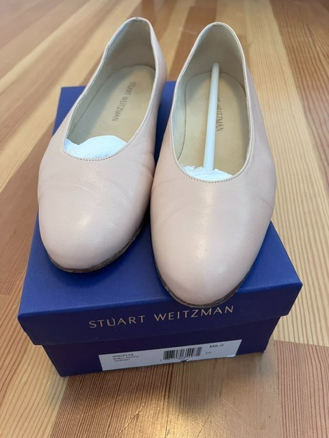 Stuart Weitzman Chicflat – Shell – Size 9!