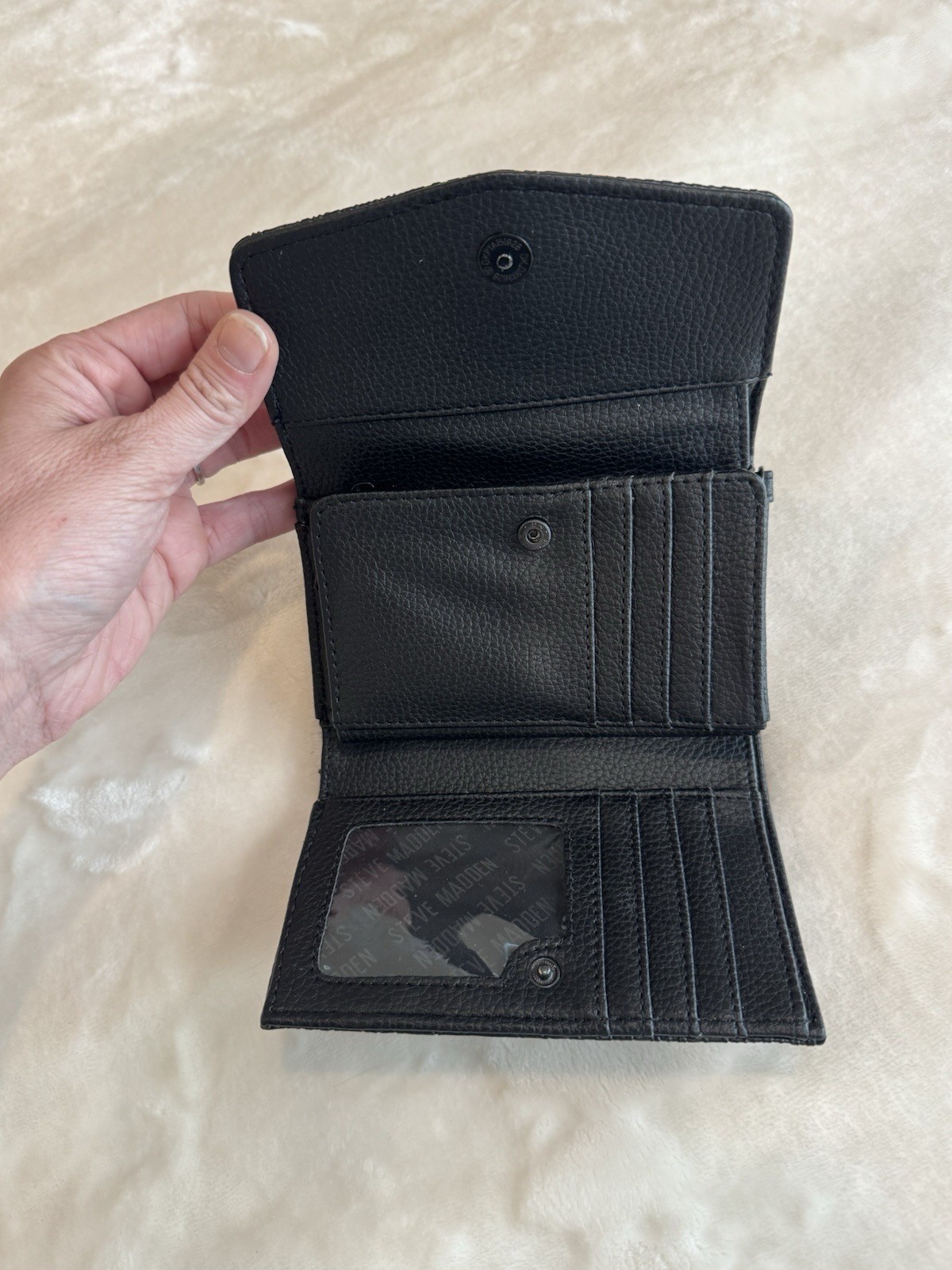 Steve Madden Black Folding Wallet Logo Zipper Button Credit Card Women