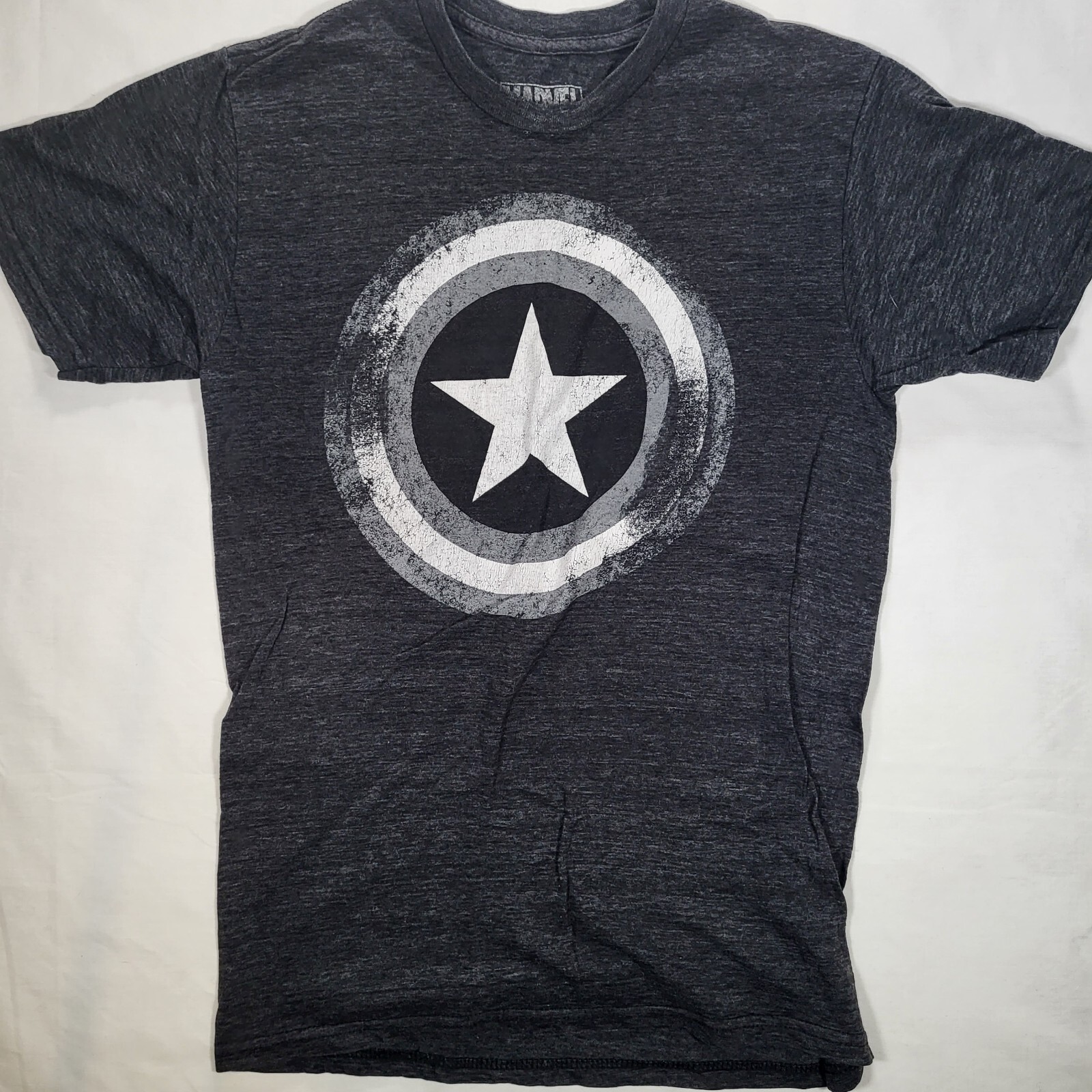 Marvel Comics Men’s Small Captain America Shield Distressed Look Black Tshirt