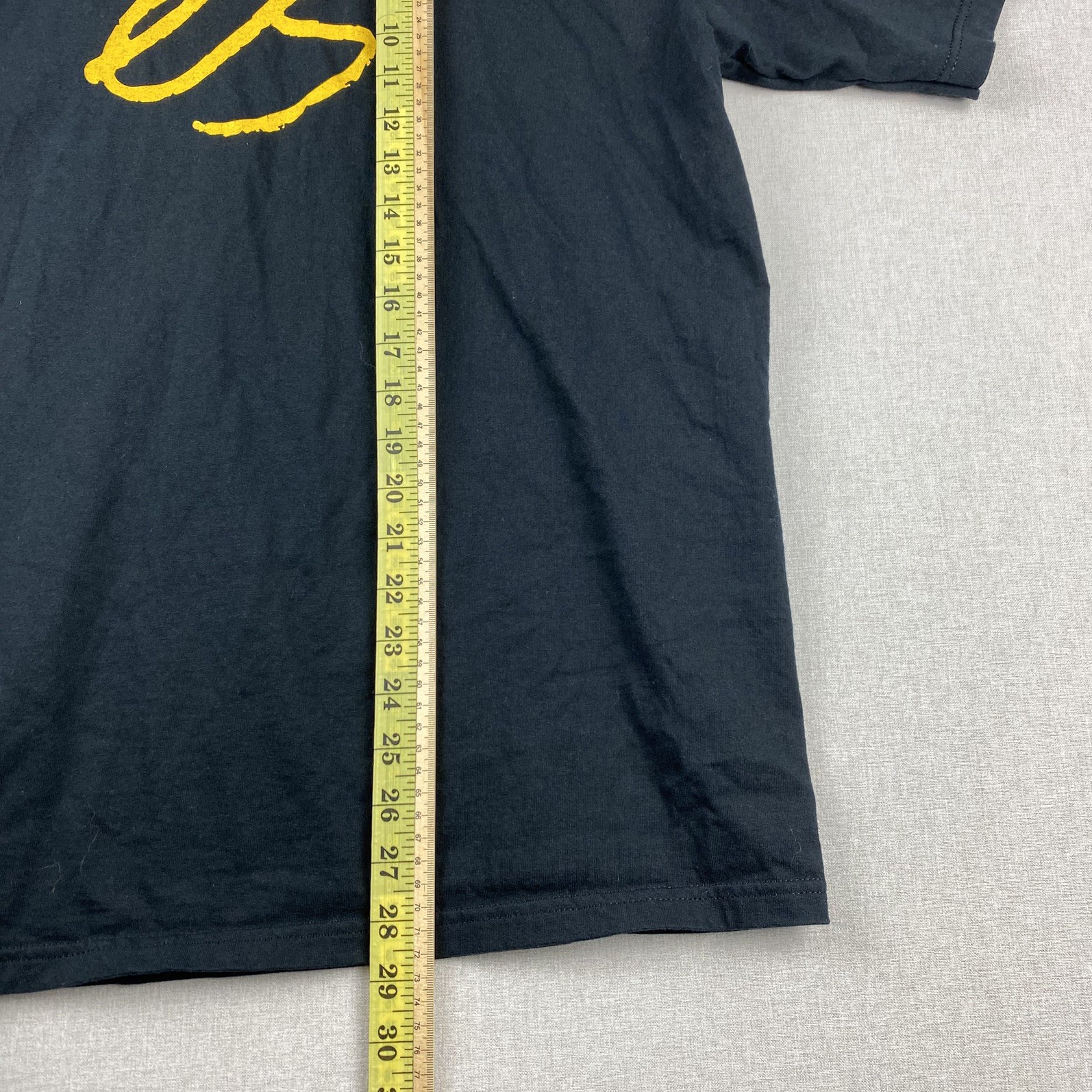 éS Skateboarding Script Logo T-Shirt Black Yellow Size L Y2K Skate Tee