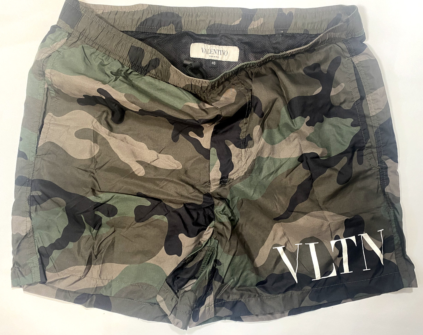 VALENTINO GARAVANI VLTN RV3UH028FVH Camo Swim Short 15″ Mens Camouflage IT 46