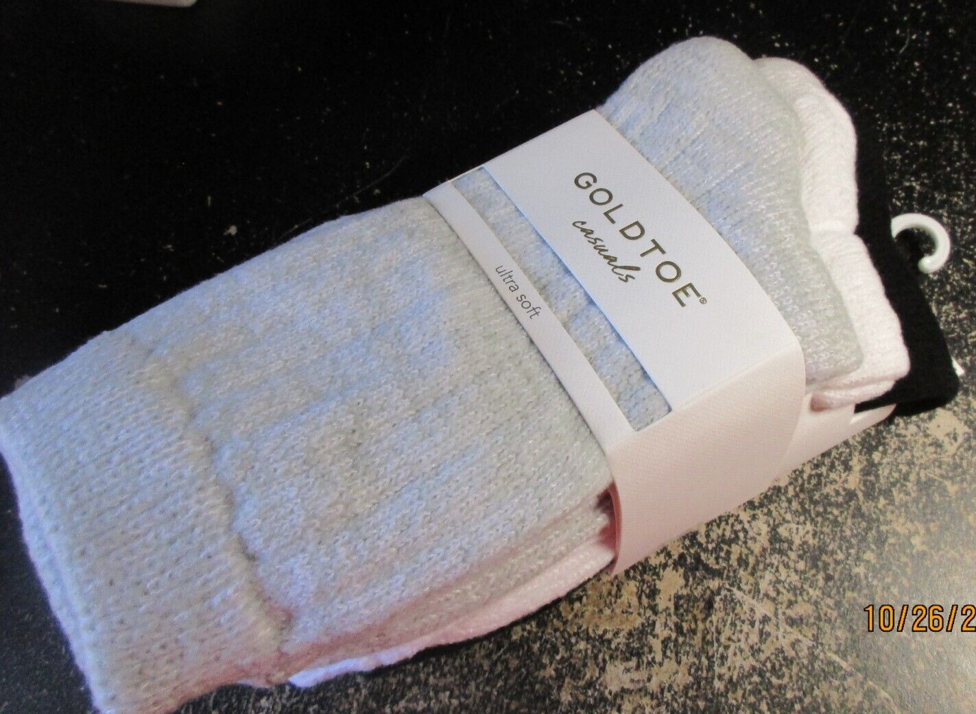 GOLD TOE Casuals Cozy Crew 3 Pack Black White Gray Socks Size 6-9 NWT