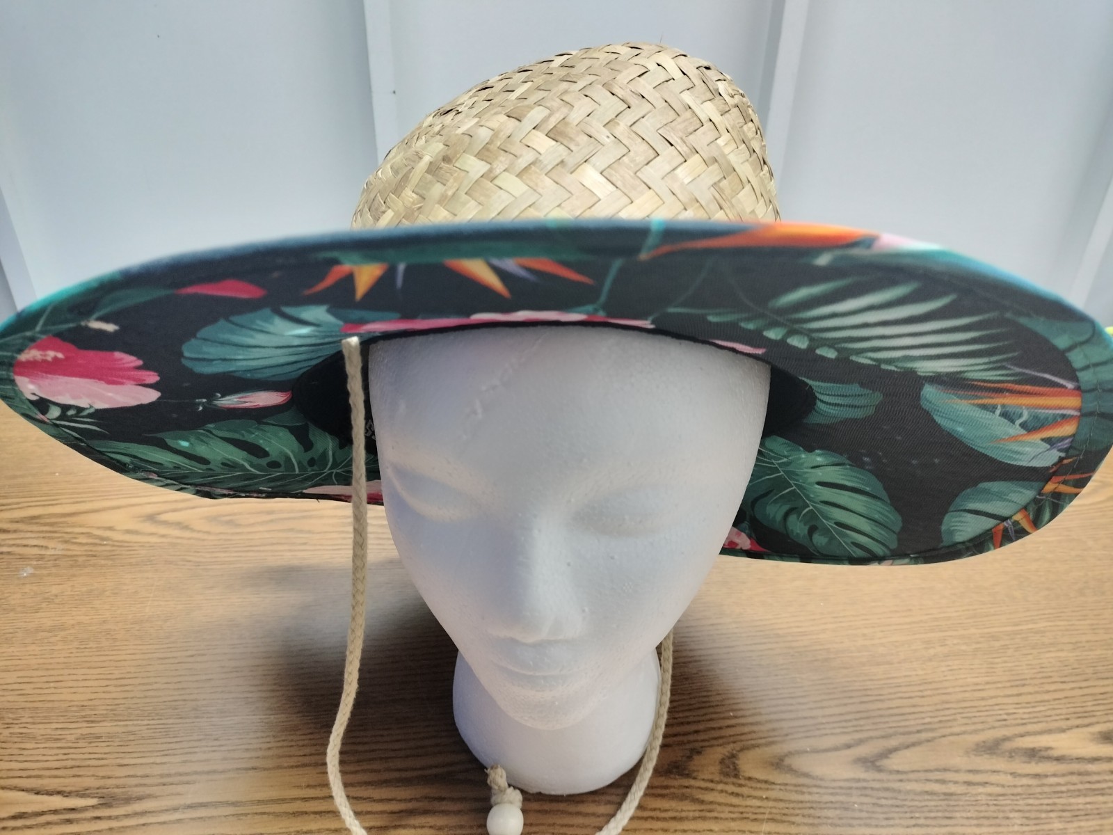 Straw Beach Hat New With Tag: Pugs: Floral Themed