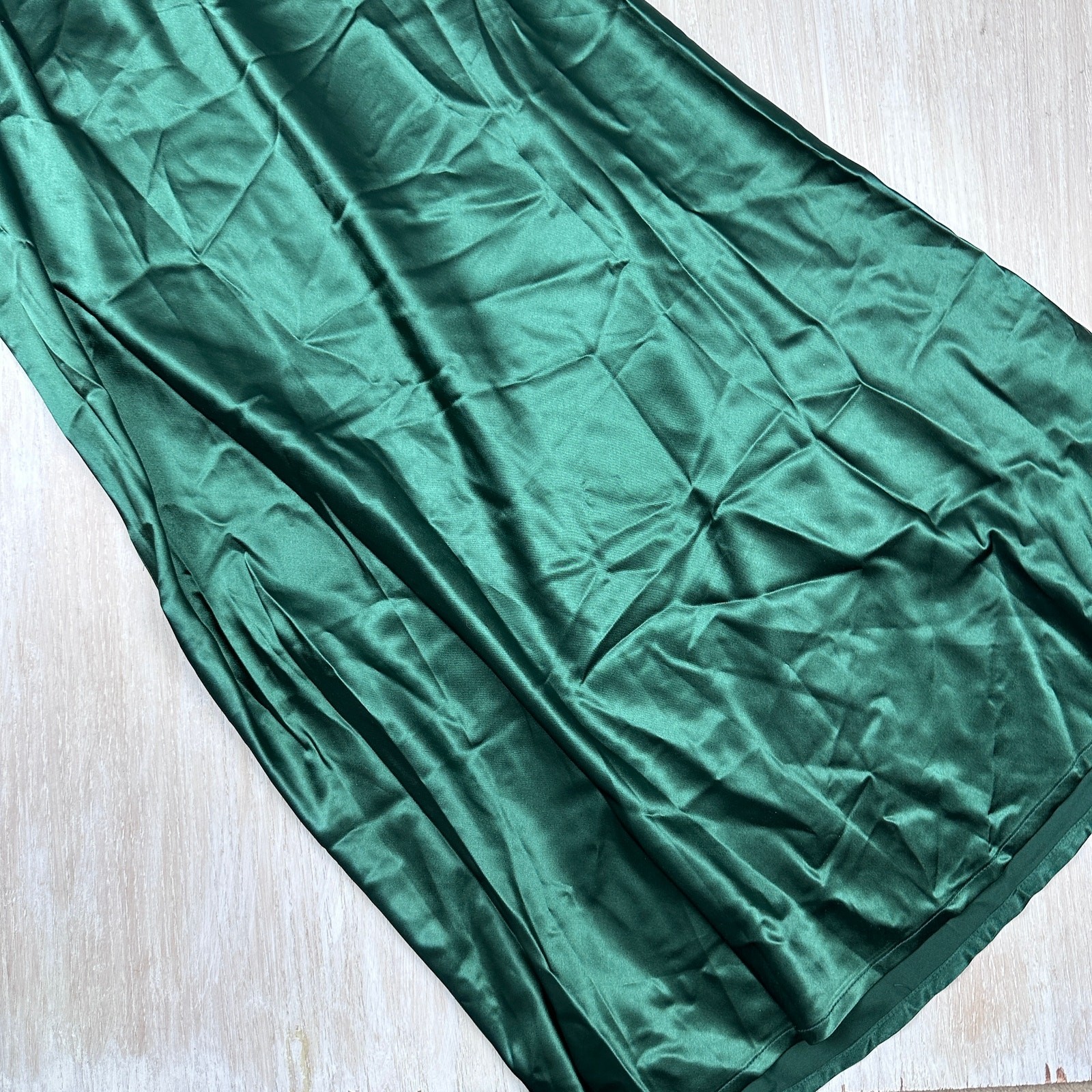 NWT Ladivine by Cinderella Divine Emerald Slim Fit Satin Elegant Midi Dress XL