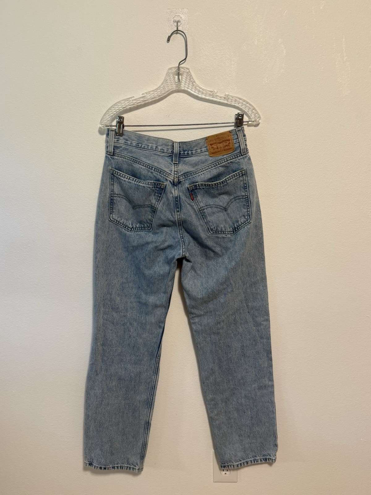 Levi’s Low Pro Straight Jeans Womens – Size 27 Light Wash Denim Blue WaterLess