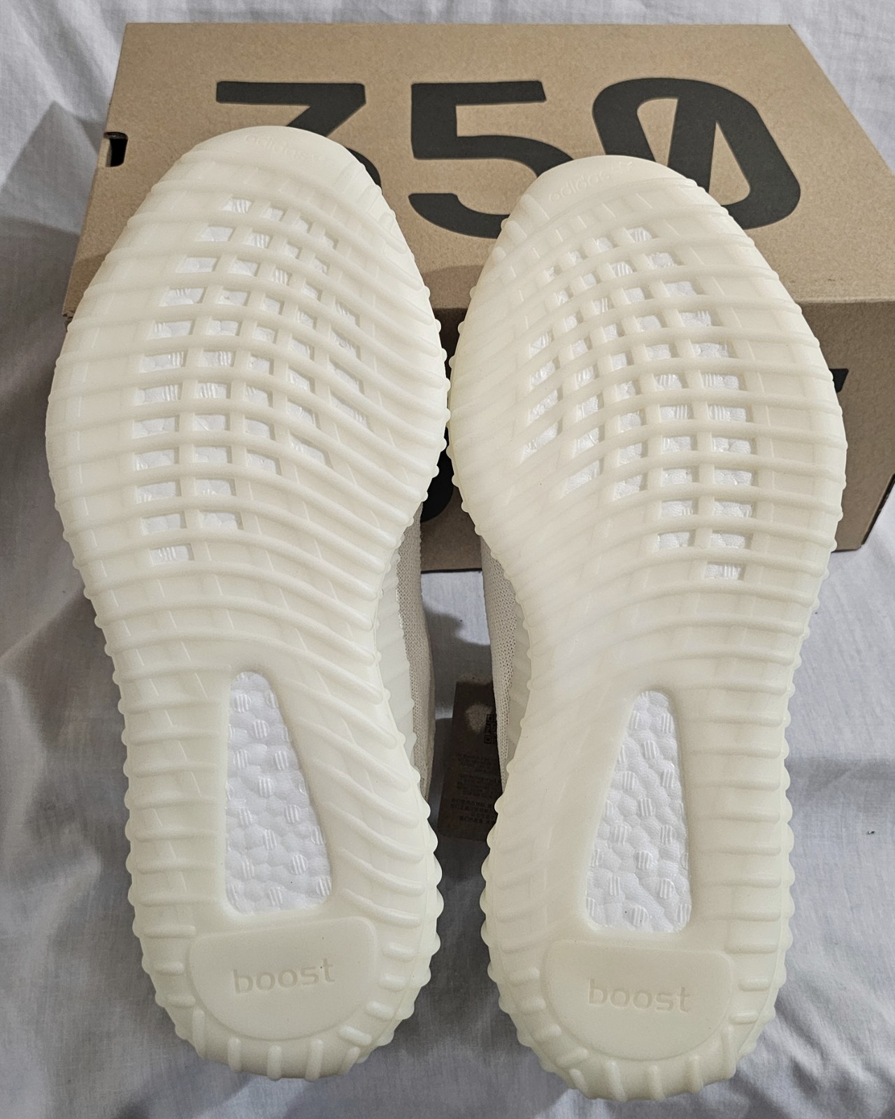 *NIB/DEADSTOCK* adidas Yeezy Boost 350 V2 “Bone” (HQ6316) Size US 11