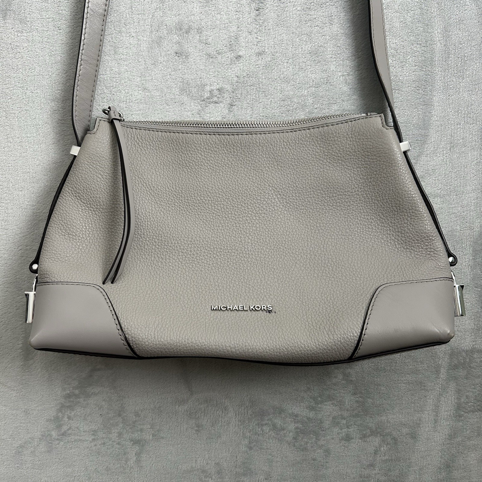 Michael Kors Crosby Pebble Leather Messenger Shoulder Crossbody Bag Purse Gray