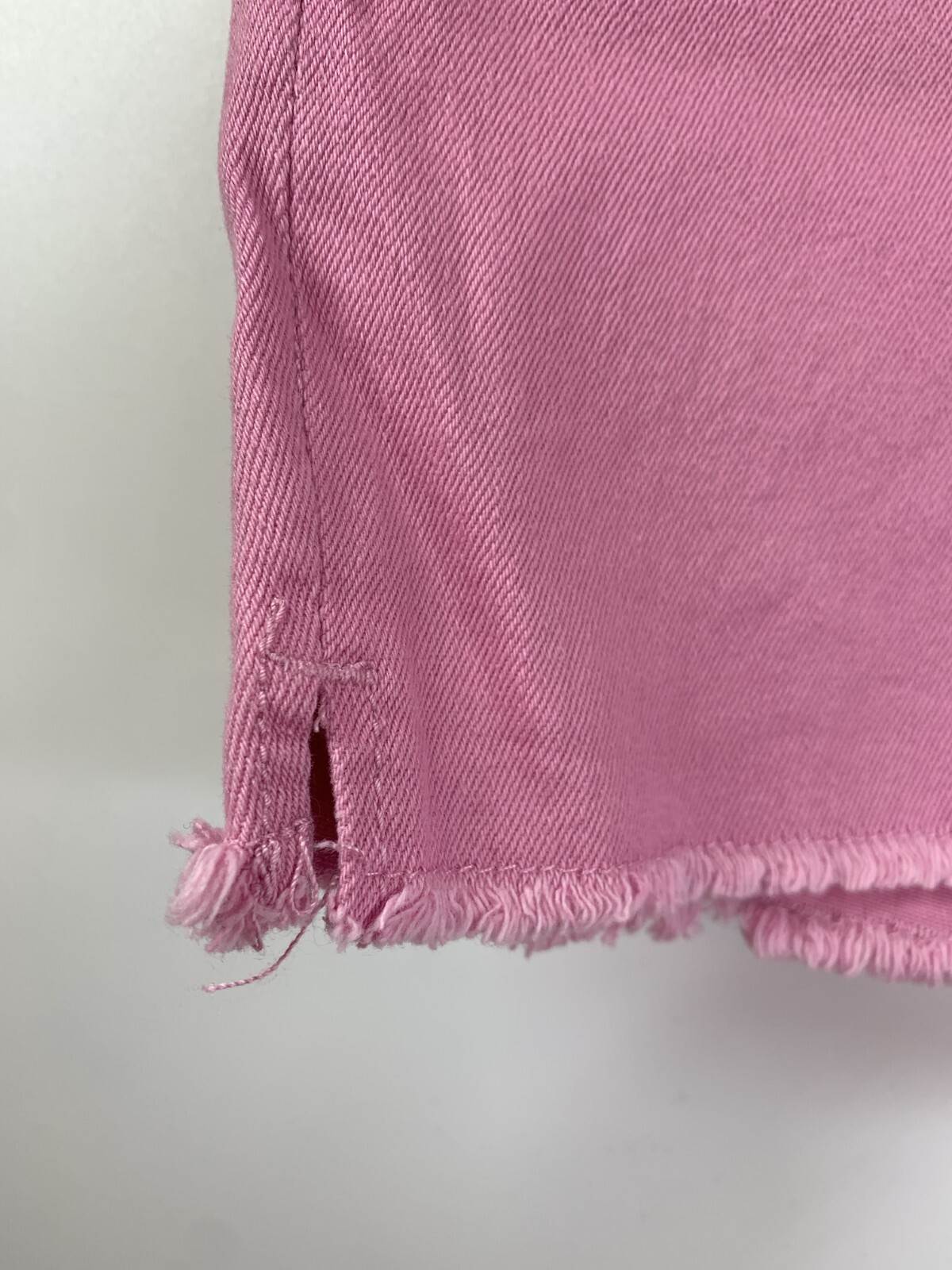 Seven7 Women’s 5″ Fray Hem Mid Rise Denim Weekend Short Lavender Size 16 NWT