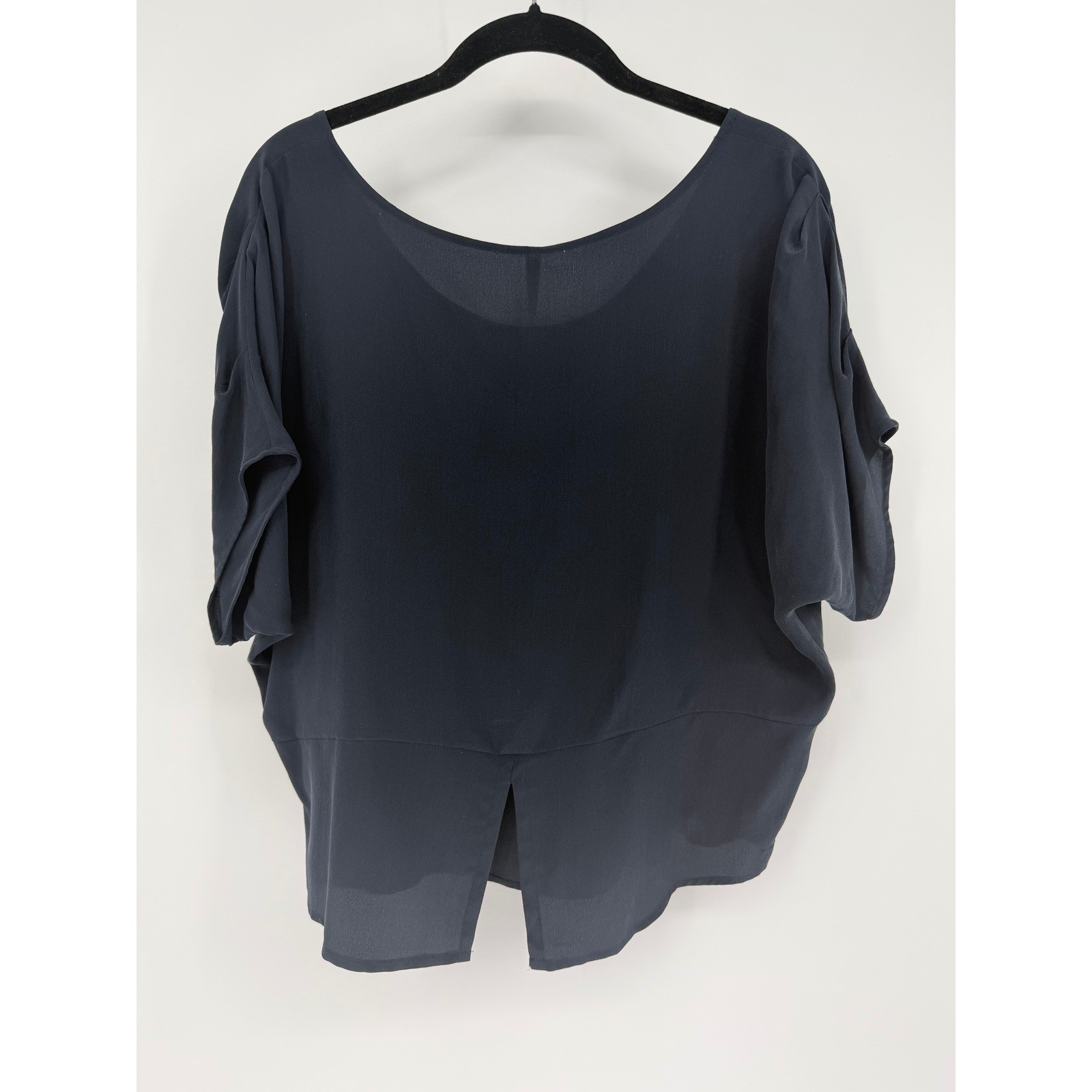Chelsea Flower Navy Scoop Neck Petal Sleeve Draped Silk Top Women’s Size XL