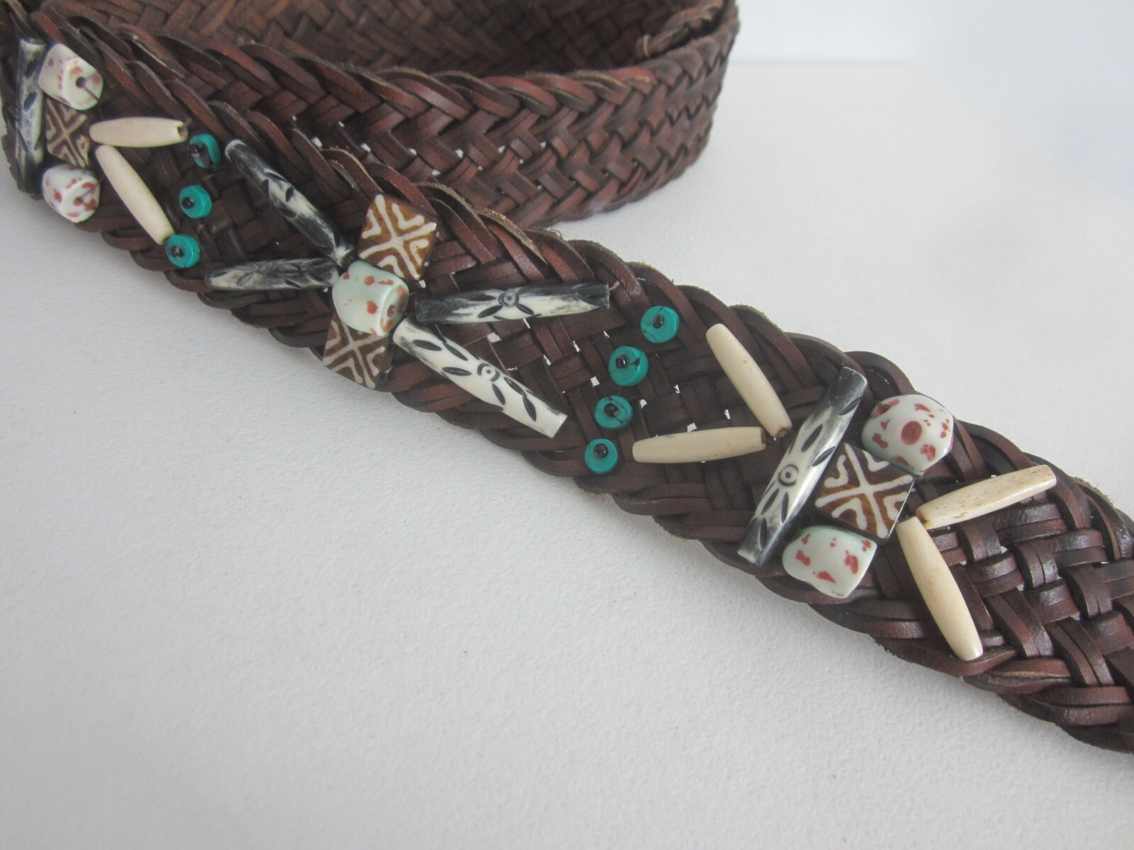 Unbranded Unisex M / L Brown Leather Woven Southwestern Belt Beaded 34″ – 36″