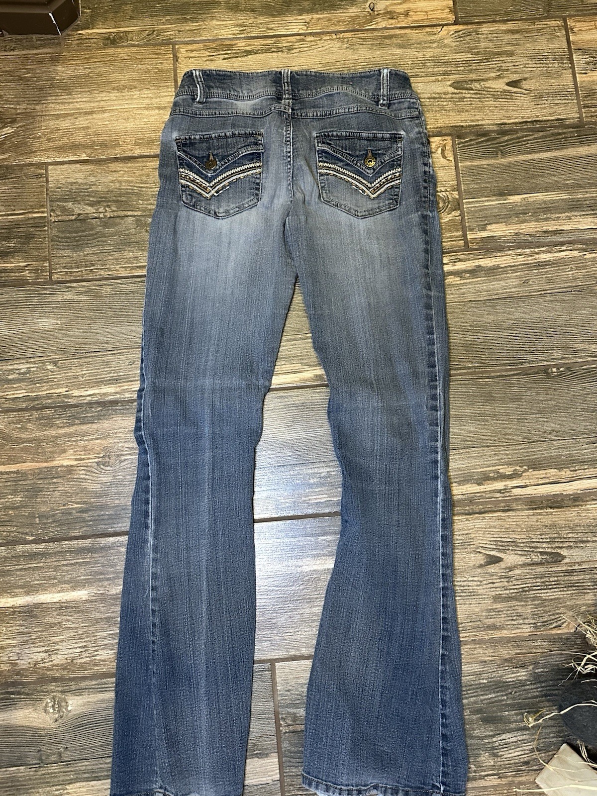 Mudd Women’s Size 7 Blue Medium Wash Bootcut Stretch Denim Jeans