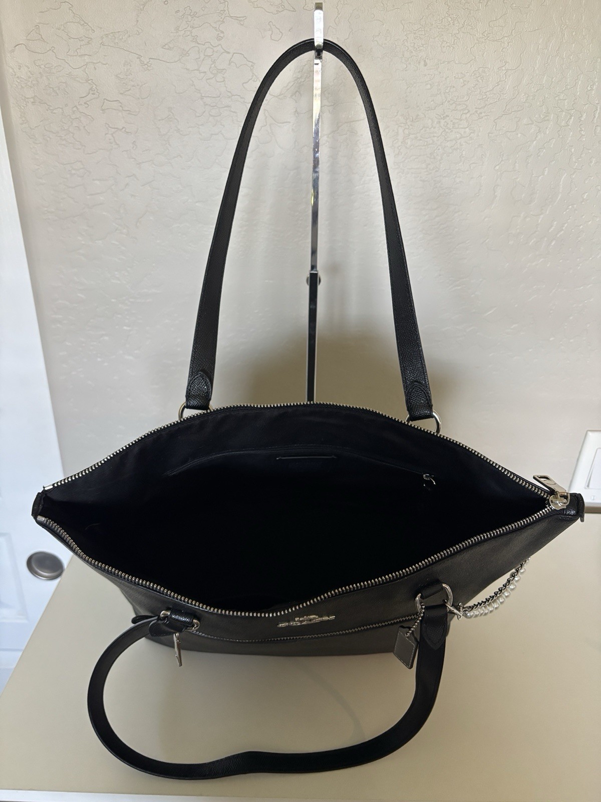 Coach Gallery Zip City Tote Bag Leather F79608 Black Silver
