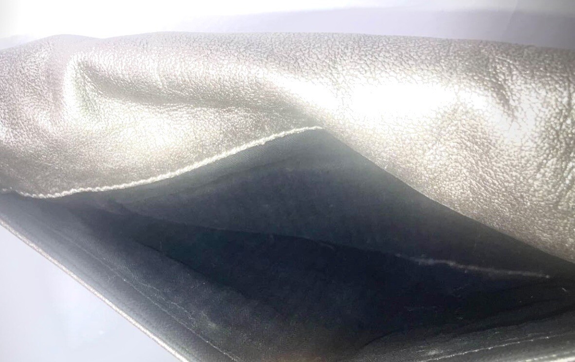 Pre Owned Kenneth Cole Reaction New York