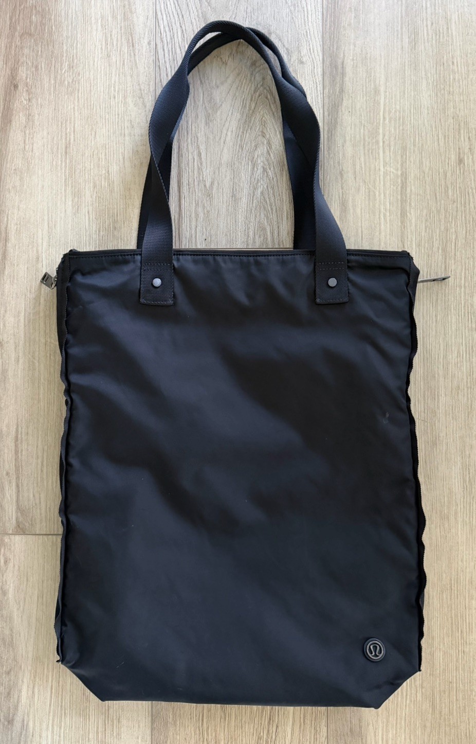 Lululemon Unisex Bring It Om Expandable Tote Bag, Black, Workout Gym