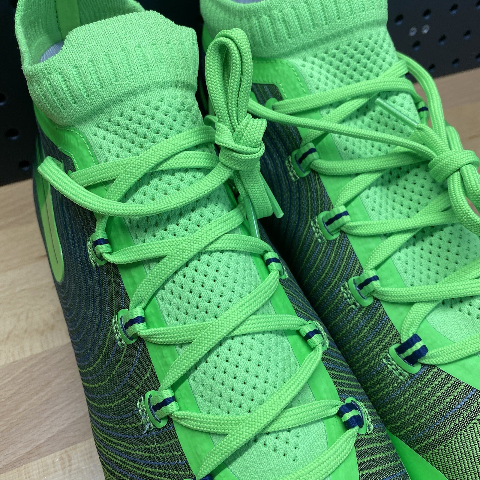 Under Armour Spotlight MC Grinch Green Chrome Football Cleats Men’s Size 14