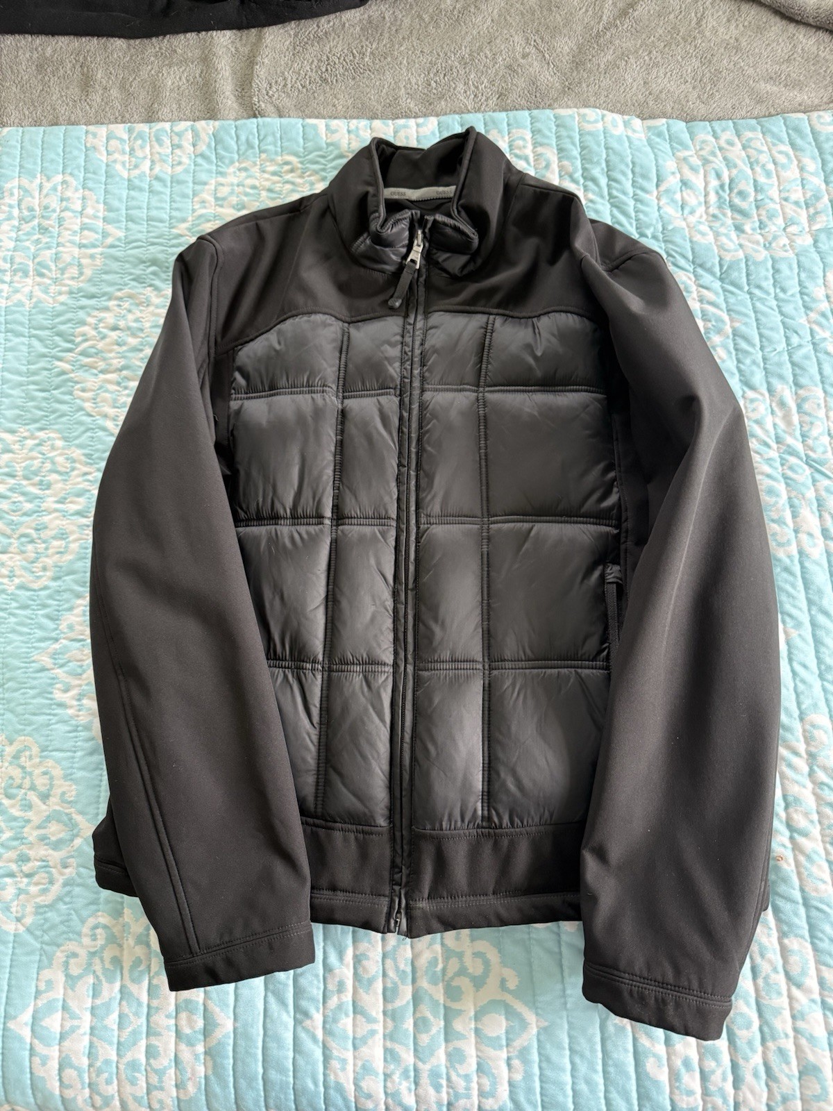 GUESS Puffer Jacket Black Quilted Zipper Logo Band Collar Lightweight Size XL