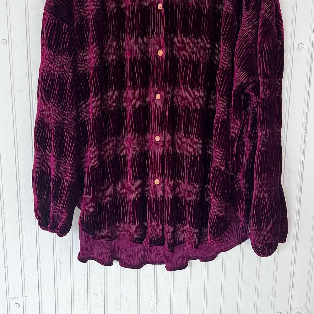 Cupio Burgundy Textured Velvety Velour XL Button-Up Shirt XL