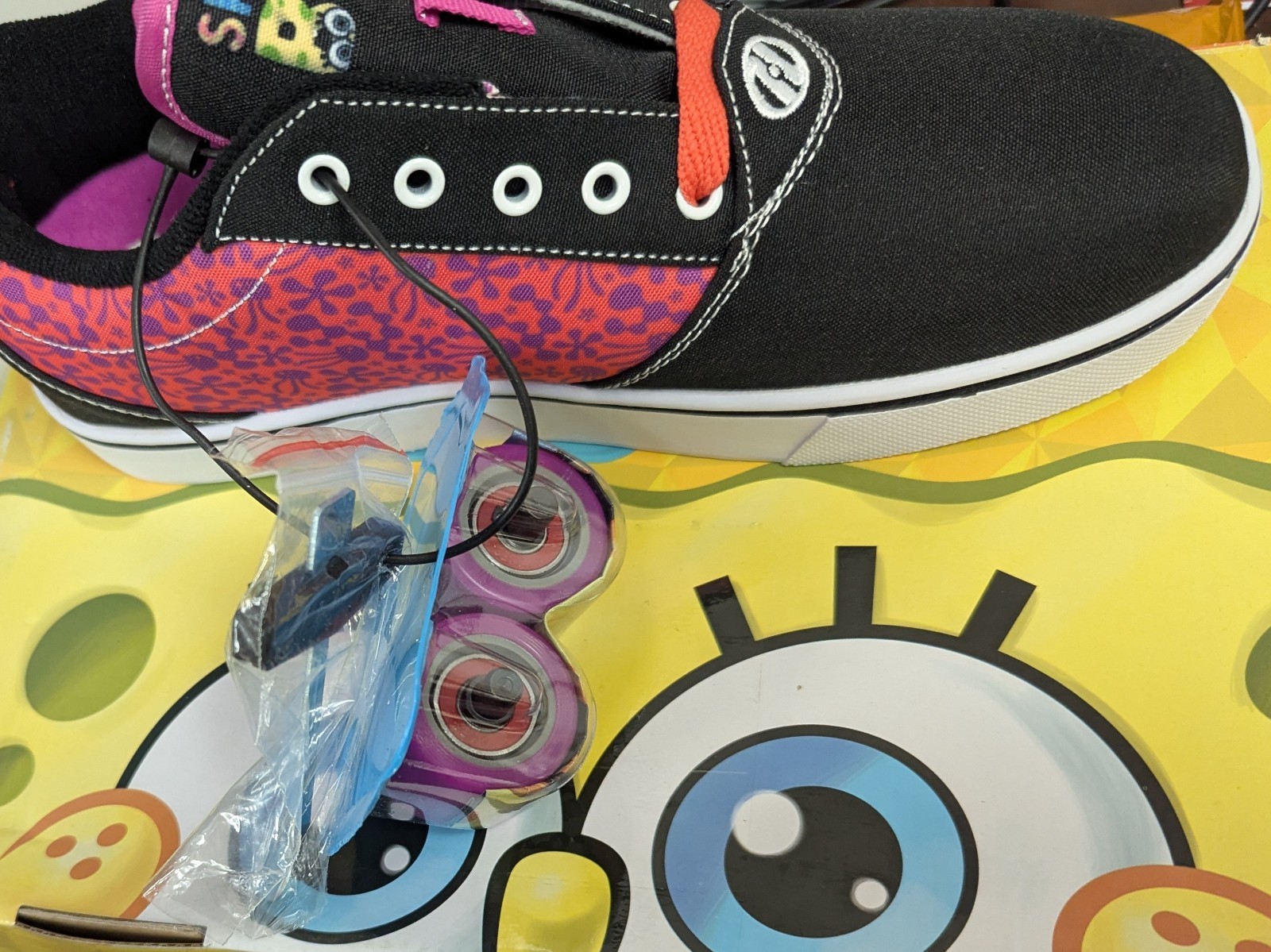 HEELYS PRO 20 SPONGEBOB ALWAYS IN A GOOD MOOD YOUTH SNEAKERS *SEE VARIATIONS NIB