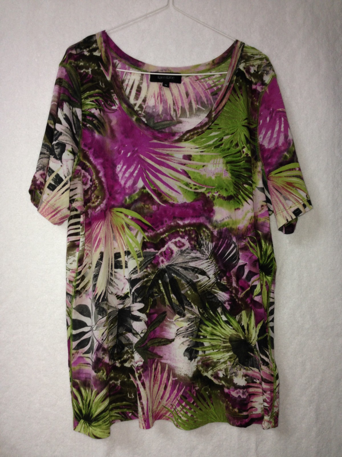 Karen Kane Size 3X Floral Print 100% Nylon Short Sleeve E110