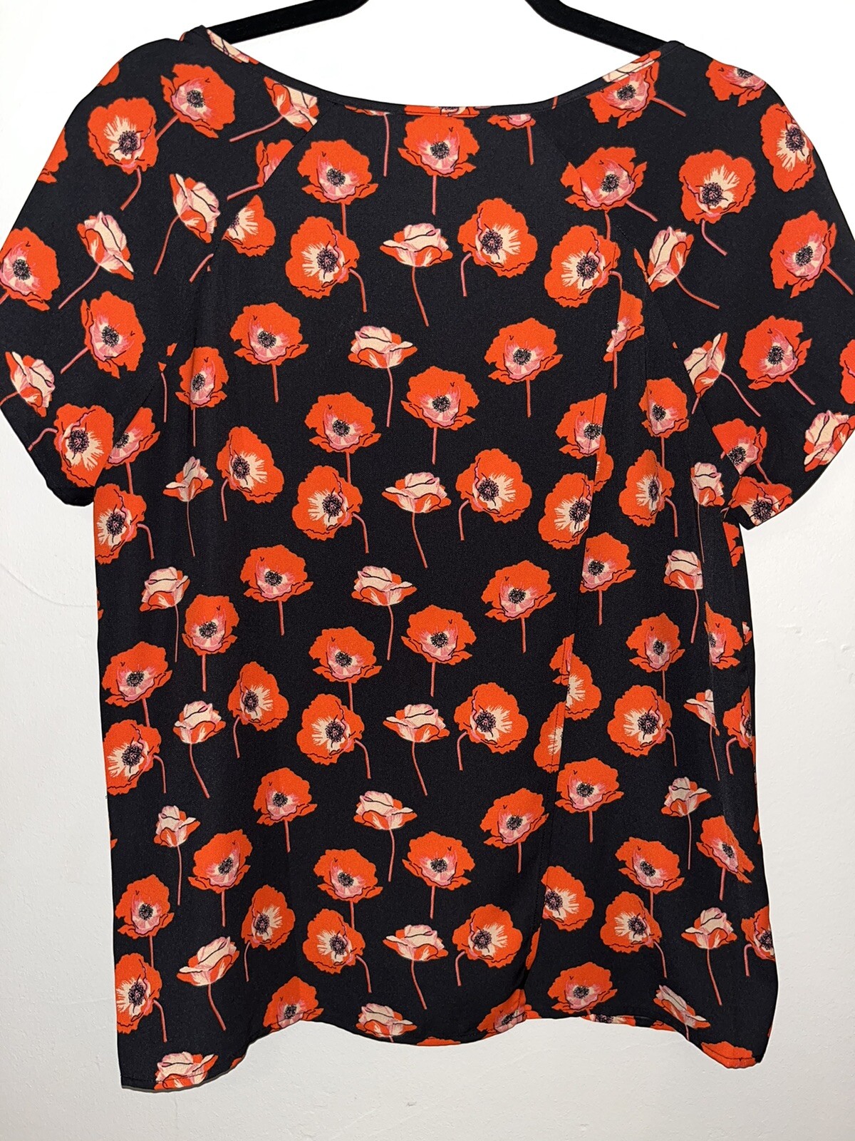 CABI Medium Womens Top #3251 Flanders Split Back Poppy Floral Flyaway Back