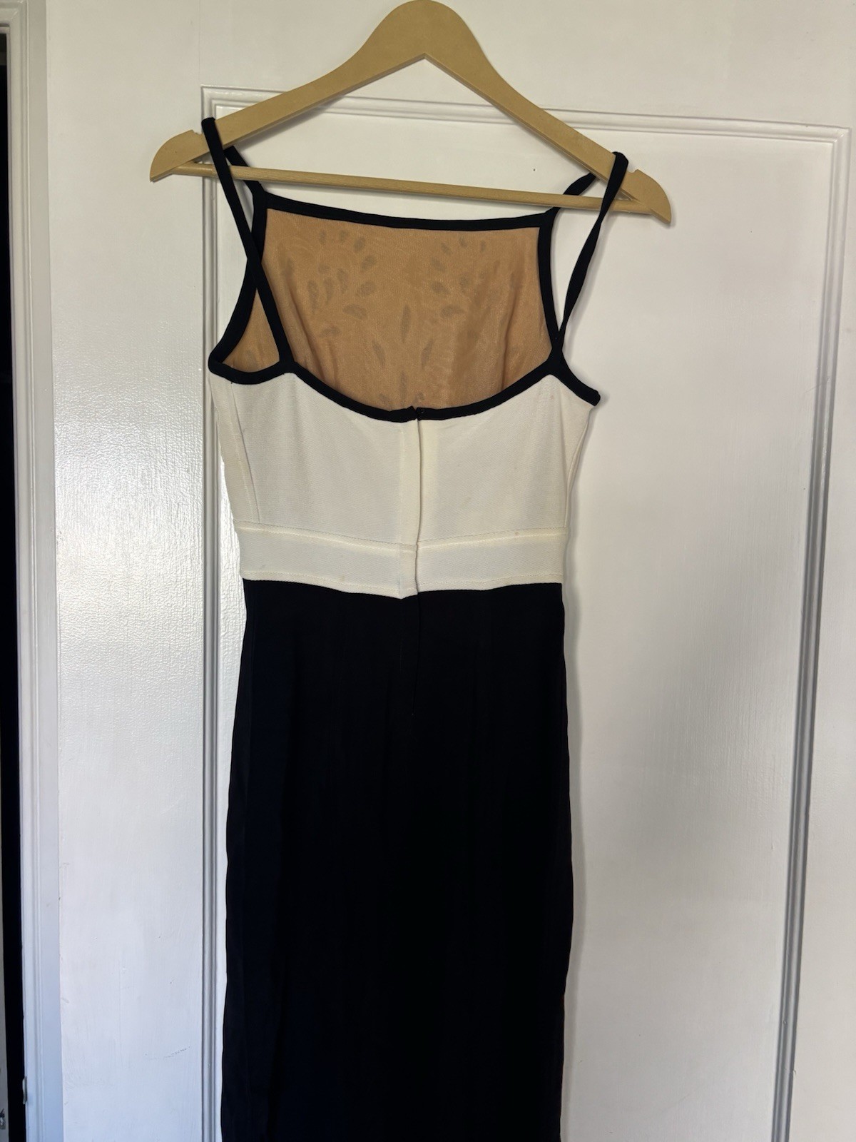 Women’s Black & White Colorblock Sleeveless One-Piece dresd Embroidery Tabash