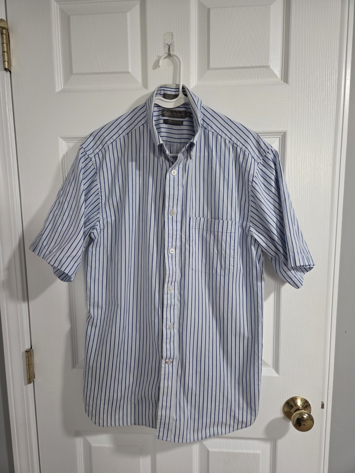 Daniel Cremieux, signature collection, Size Medium, Short Sleeve Dress Shirt