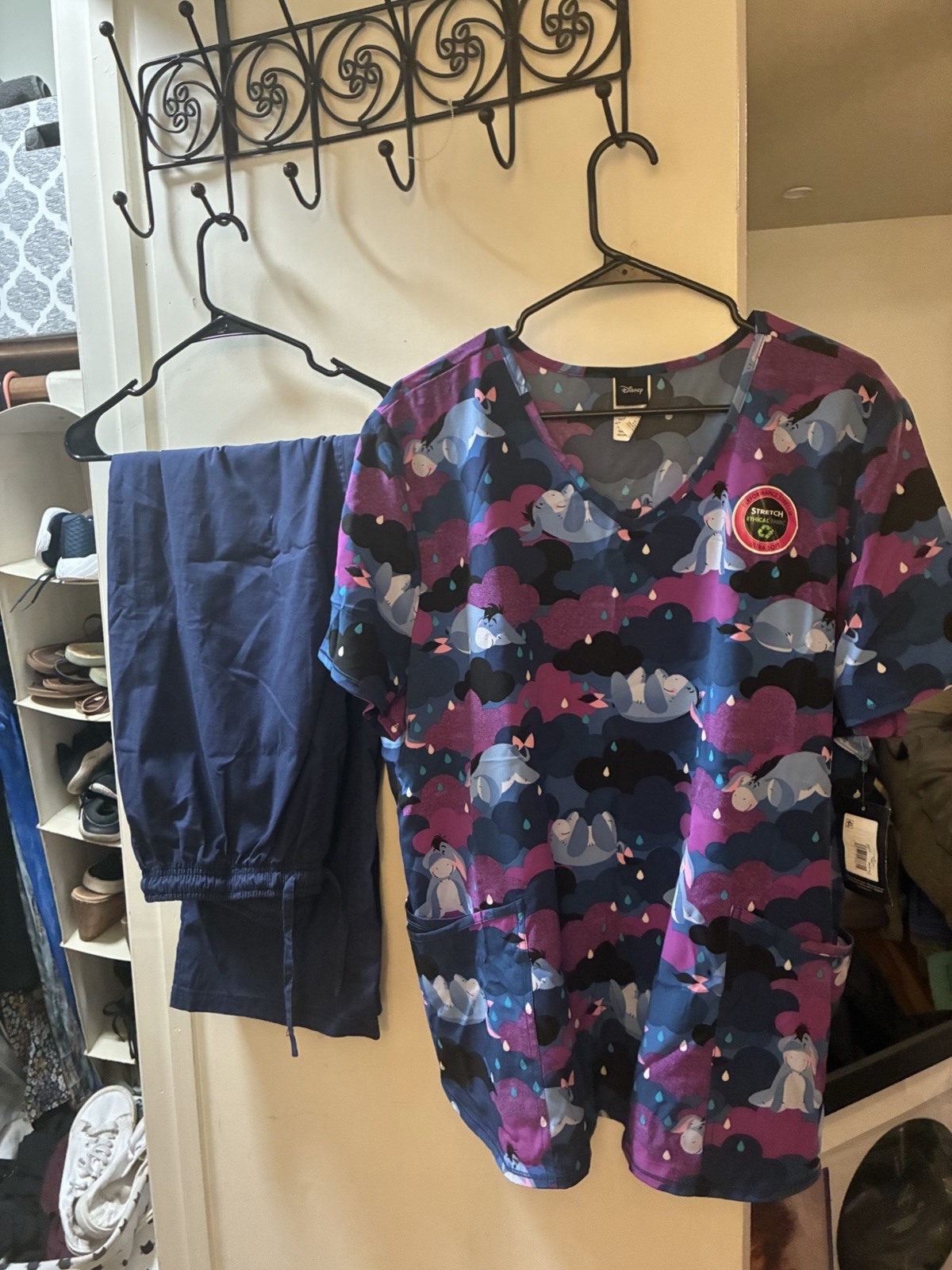 Disney Women’s Blue Purple Patterned Medical Scrub Set V-Neck Top & Pants 2XL