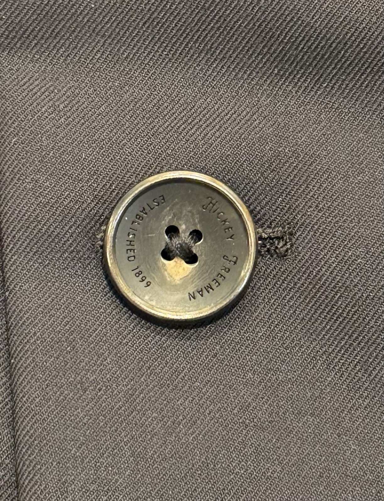 Hickey Freeman Wool/Cashmere Beacon Navy Blazer – Made in USA