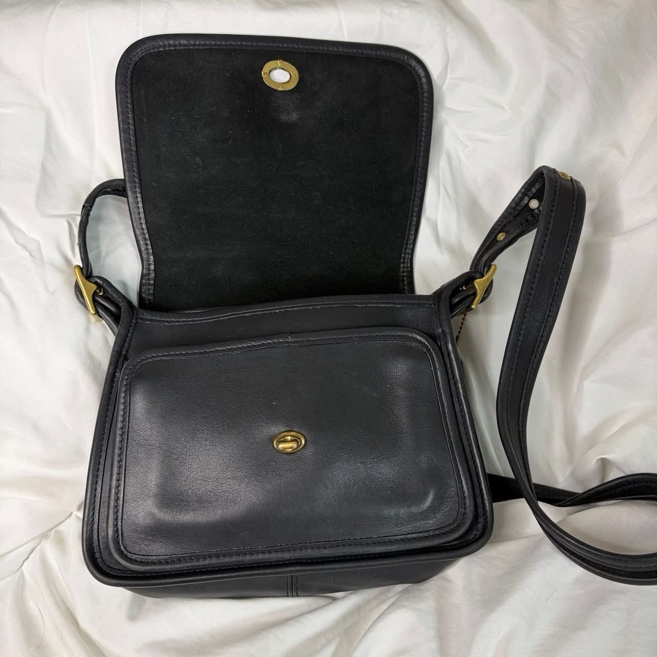 Vintage Coach Rambler’s Legacy Shoulder Bag 9061 in Black Glovetanned Leather
