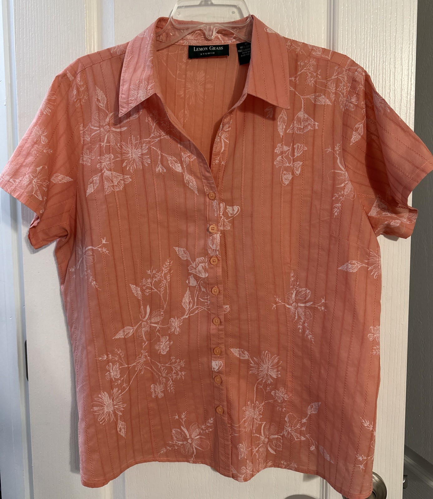 Lemon Grass Studio XL Floral Embroidered Button Down Short Sleeve Cottage Garden