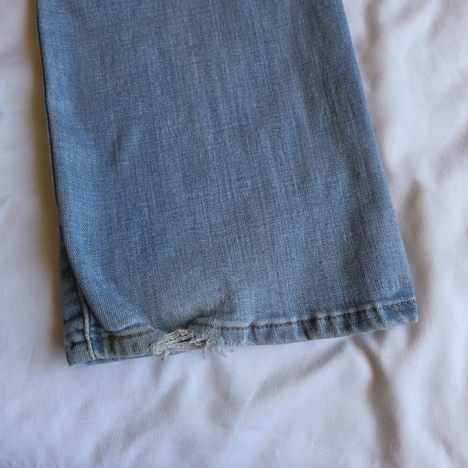 Levi’s Women’s 315 Shaping Bootcut Blue Denim Jeans Size 30×30 Cotton Stretch
