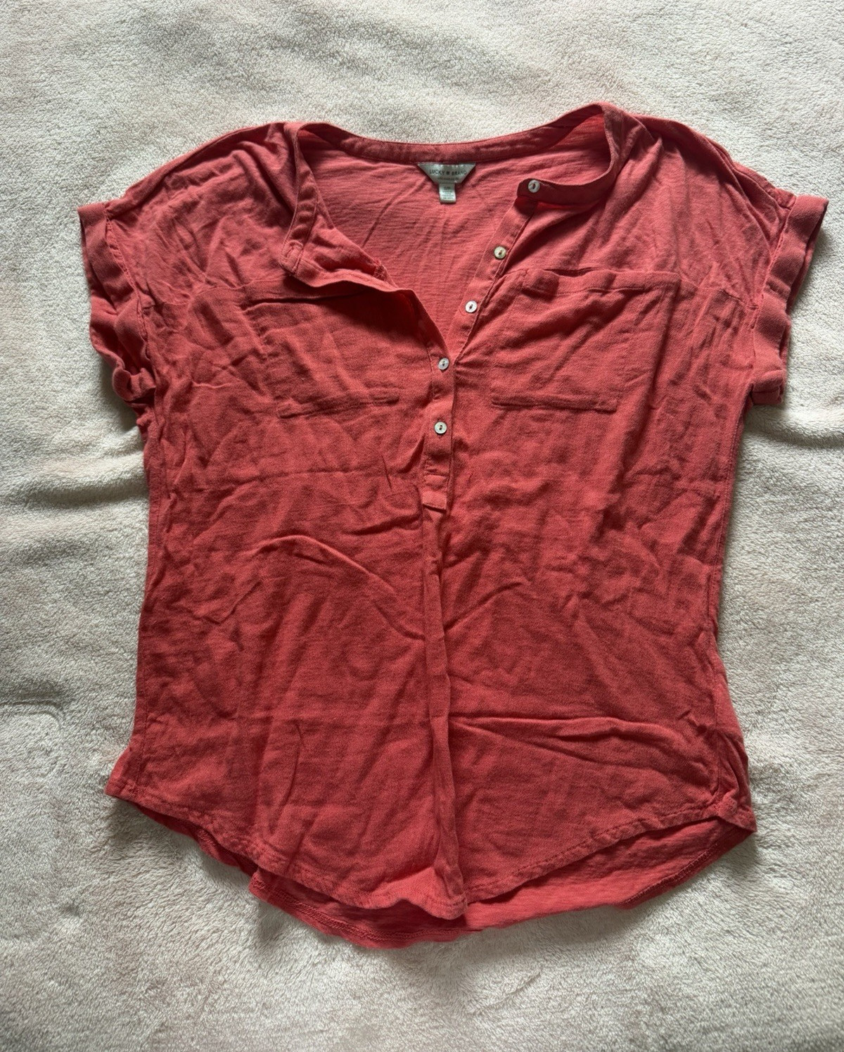 Lucky Brand Women’s Red Short Sleeve V-Neck Henley Top S Rayon Knit Button