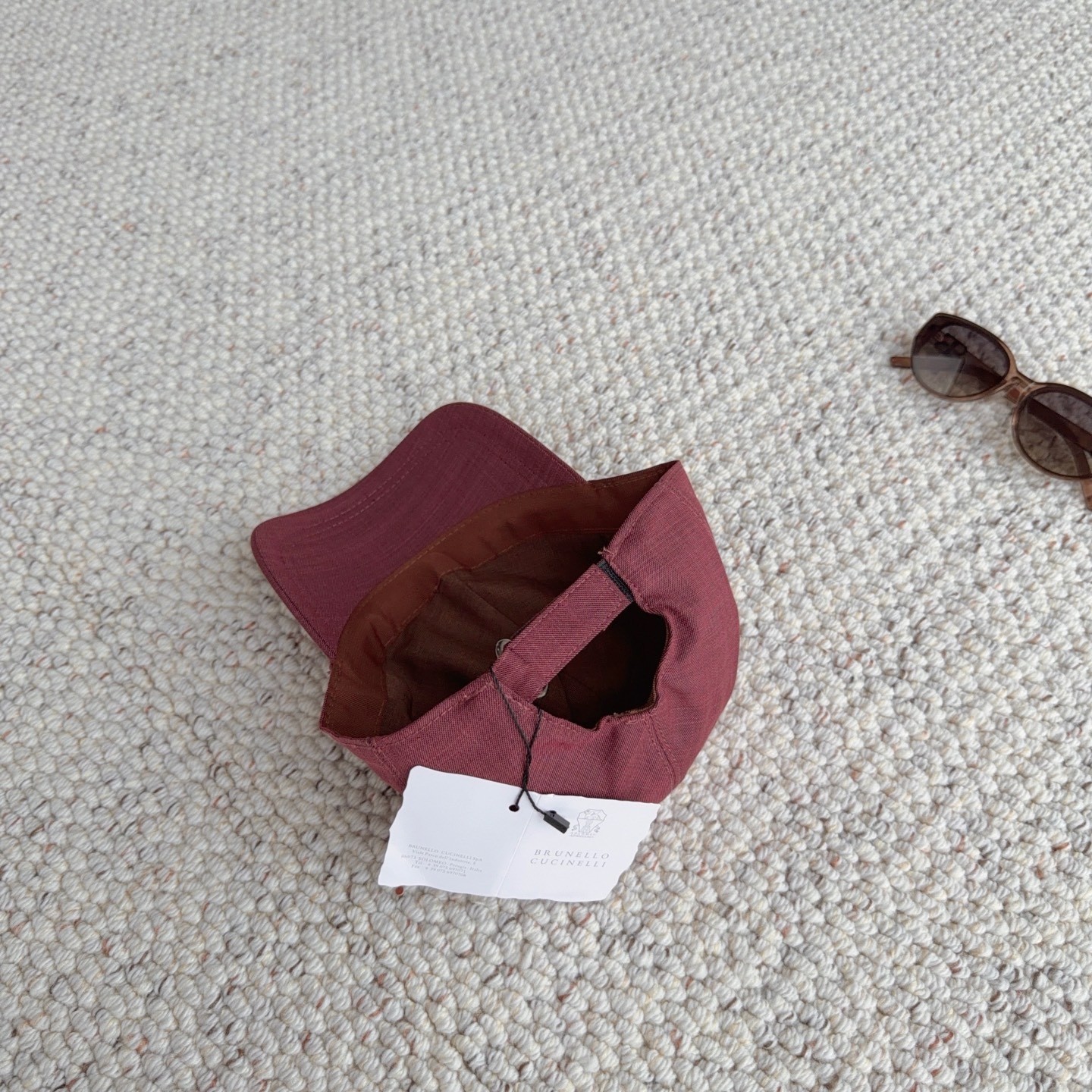 Brunello Cucinelli burgundy cotton cap, new, one-size adjustable, unisex.