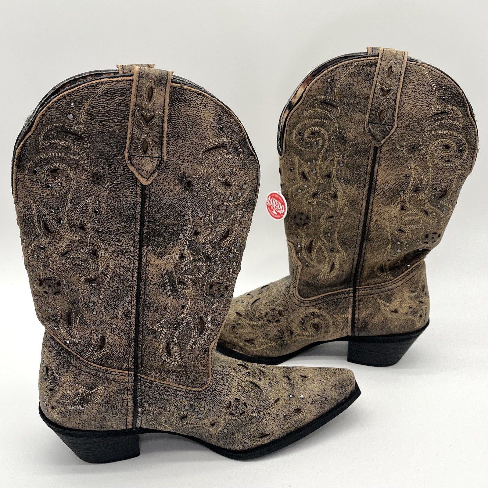 Laredo Boots Women’s 9.5 Wide Western Snip Toe Studded Brown Distressed NEW