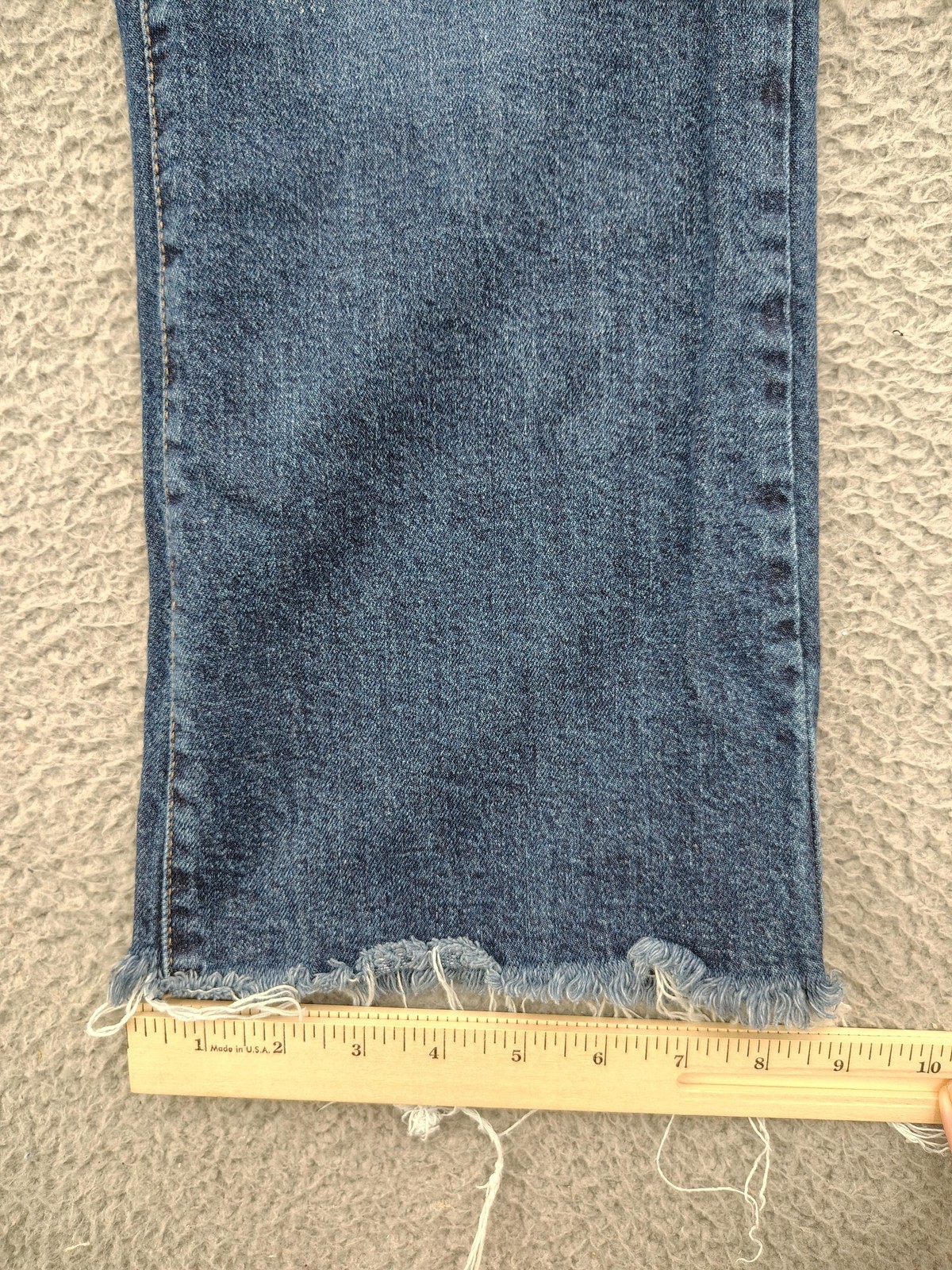 Universal Thread Jeans Womens 18 34R Blue Ankle Bootcut Raw Hem Stretch Denim