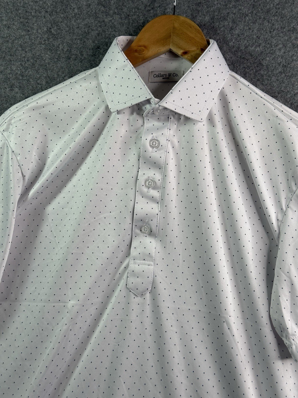 Collars & Co Dress Collar Polo Shirt Mens Medium White & Purple Polka Dot NEW