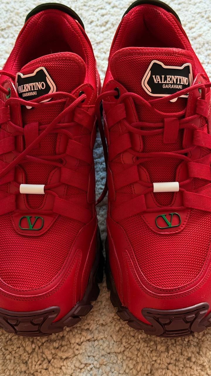 Valentino Garavani Climbers Red Skull Sneakers EU 43 Made In Italy Rare