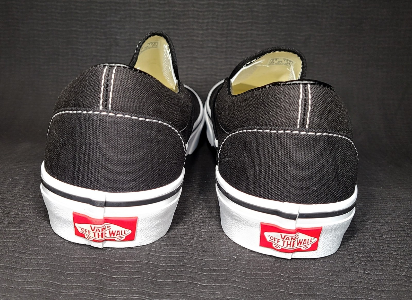 Size 9 – VANS Classic Slip-On VN000EYEBLK