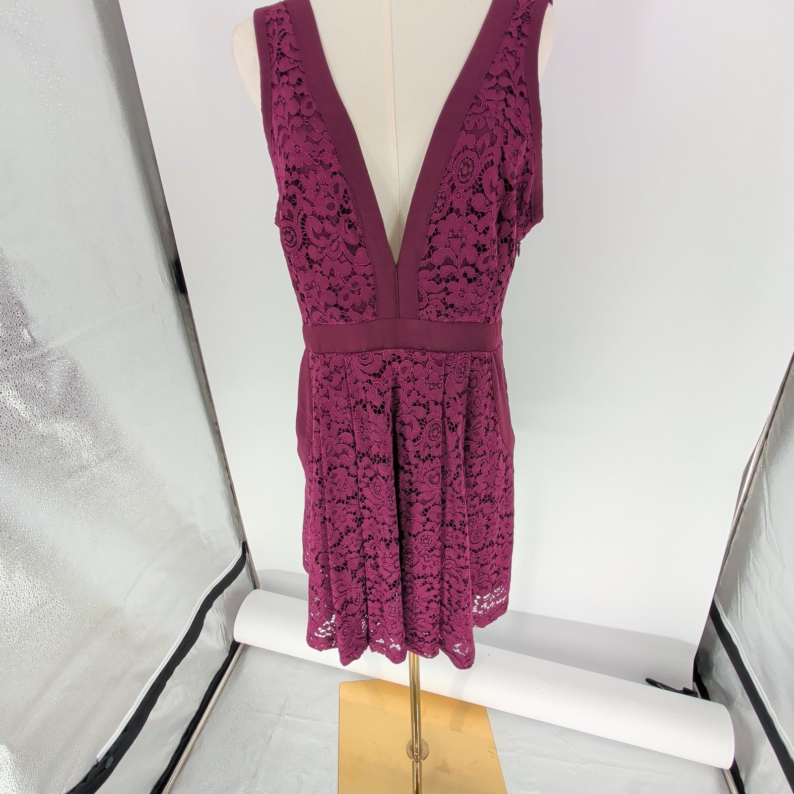 Free People M Burgundy Lace Mini Dress Plunge V Neck Open Back Boho