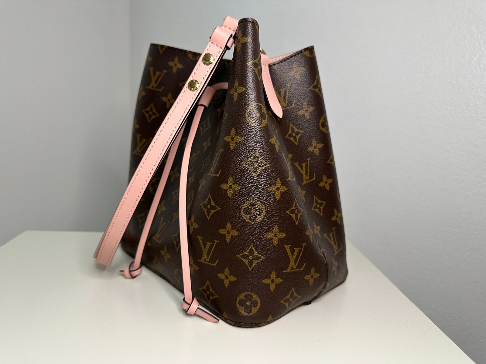 Monogram Neonoe MM – Pink – Monogram Canvas – PINK Bucket Bag
