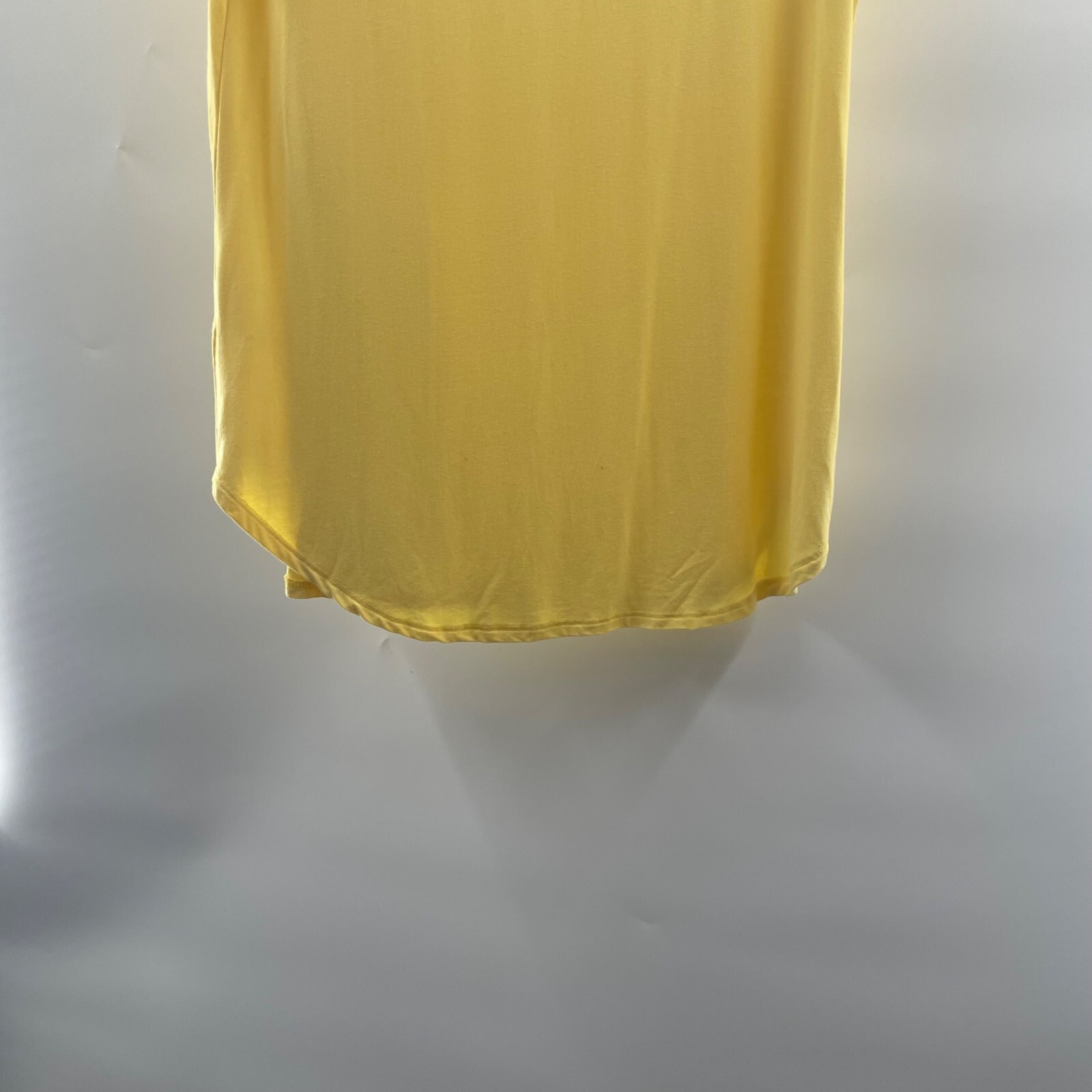 Lime n Chili Crisscross V-Neck Short Sleeve Blouse Womens Size Small Yellow