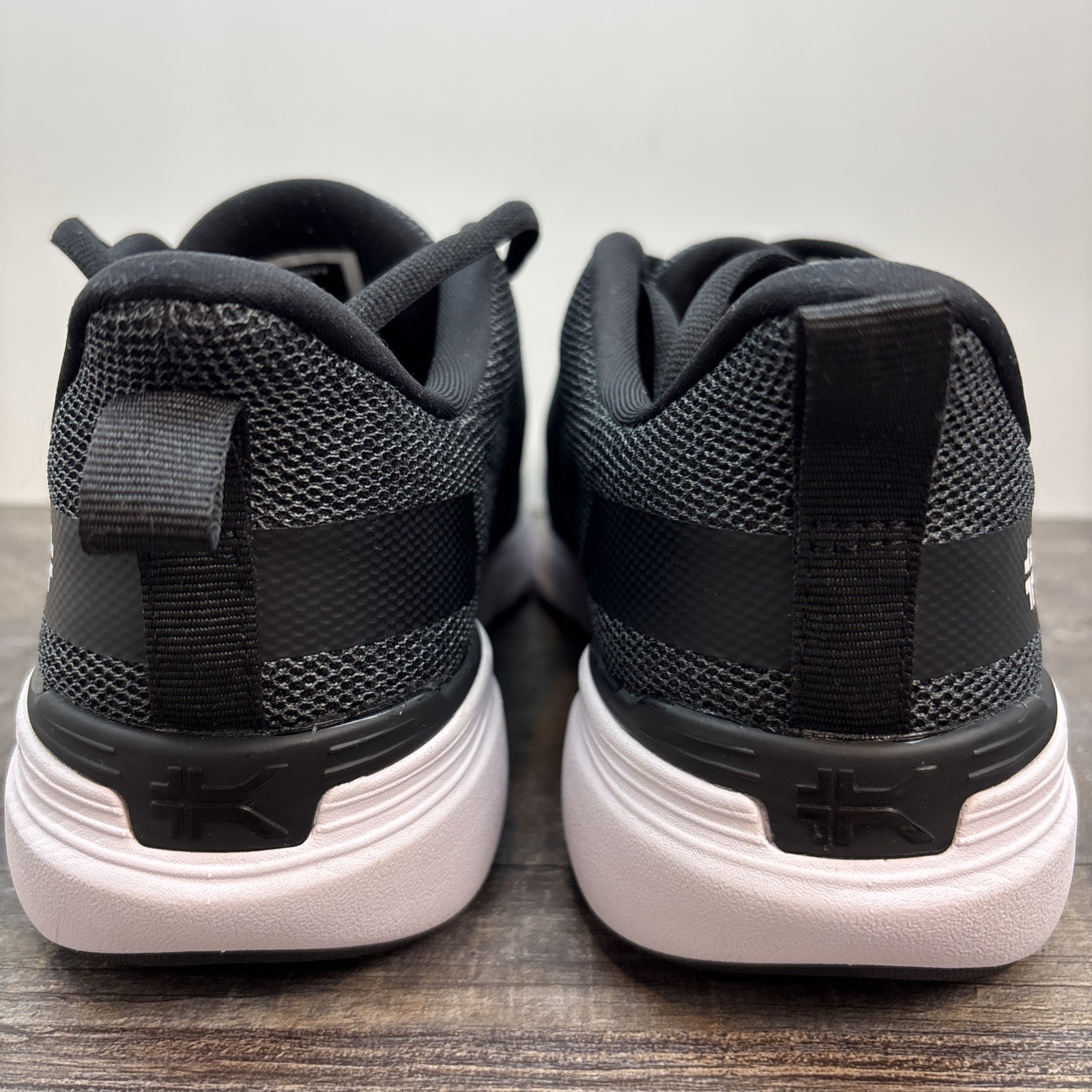 Kuru Flex Via Women’s 8 Wide Sneaker Jet Black White Mesh Lace Up Shoe Running
