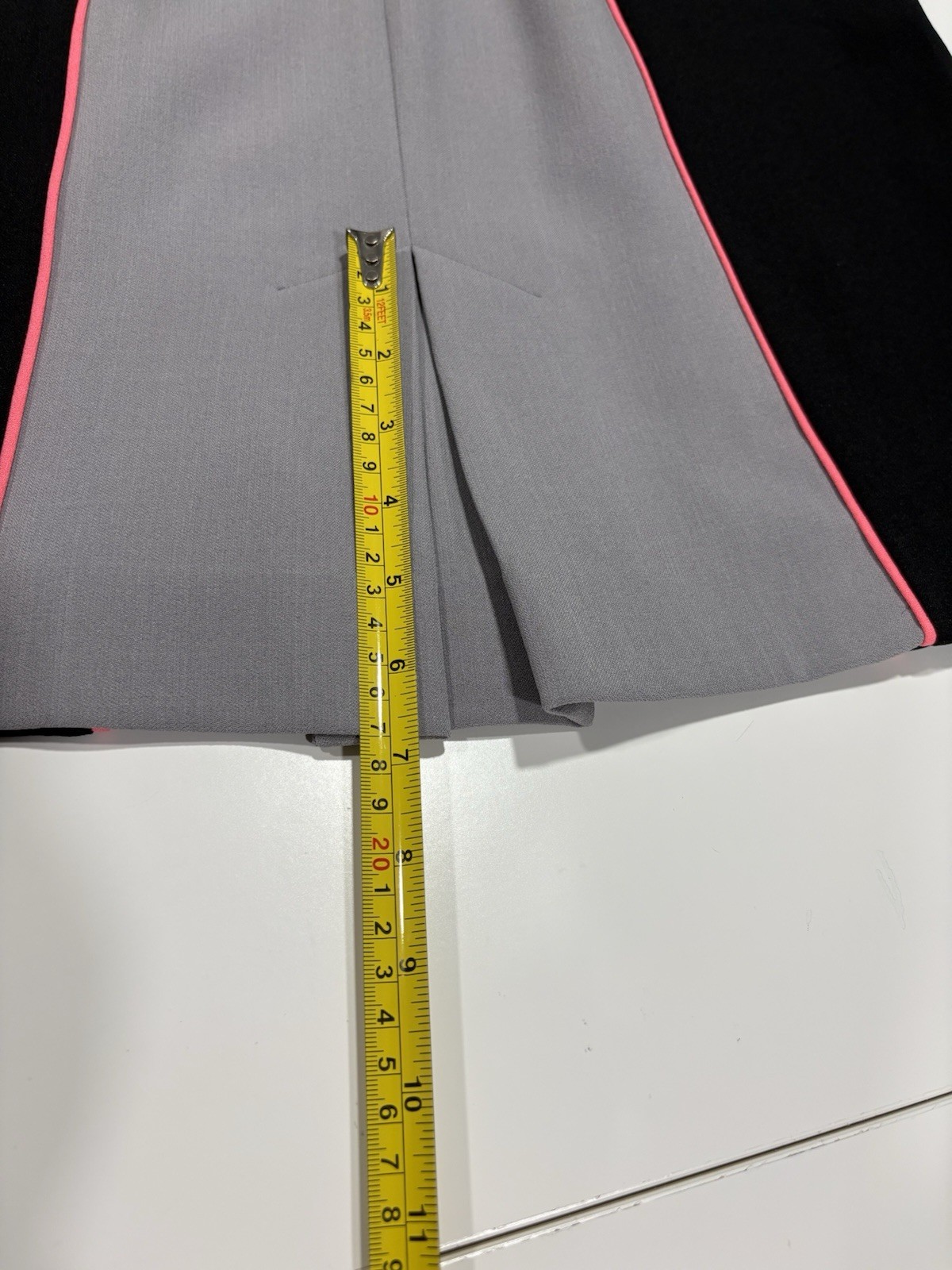 Tahari Arthur Levine Dress Size 8 Colorblock Sheath Sleeveless Gray Black pink