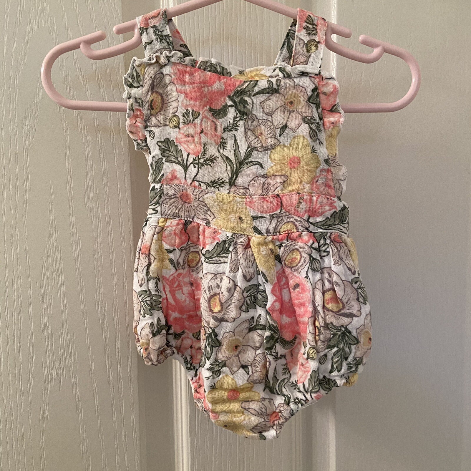 Angel Dear Sunsuit Bubble Romper Floral Ruffle Muslin Size 0-3 Months NWT